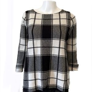Tahari Plaid Sweater Boat neck Cuffed Sleeves Size Med Luxury Designer Sweater